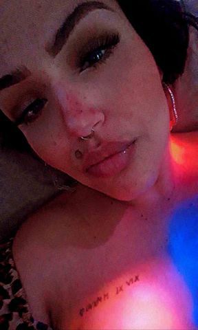 LINDA MORENA NOVA NA CIDADE BARRIGUDINHA ATENDIMENTOS COMPLETO ANAL SEM FRESCURA GARGANTA PROFUNDA SEM LOCAL DE ATENDIMENTO ATENDENDO EM MOTEL SEU LOCAL 