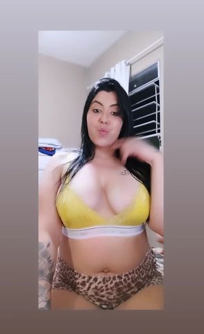 Olá meus amores meu atendimento é virtual e presencial eu vendo conteúdos pacotes de vídeos transando e se masturbando o meu presencial eu sou estilo namoradinha não tenho local só atendo no motel sou super tranquila cheirosa carinhosa adoro beijinhos na boca e preliminares só não faço sexo anal mas deixa o cliente brincar com o pug anal minha pepequinha bem apertadinha é bem molhadinha meus pacotes são todos real eu mostro o rostinho chamada de vídeo também se você tem interesse para homens de bom gosto com a melhor c****** que tu já